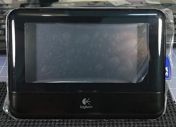 Logitech SqueezeBox Touch-6.JPG