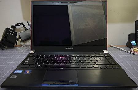 Toshiba R830