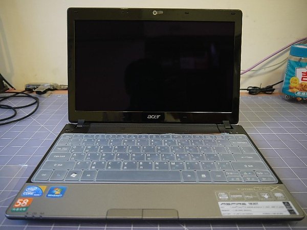 Acer 1830T-6.JPG