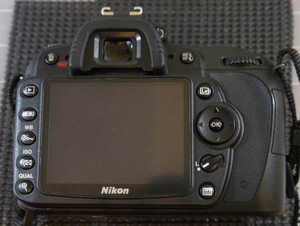 Nikon D90-1.JPG