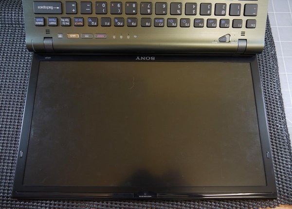 VAIO Z1-6.JPG