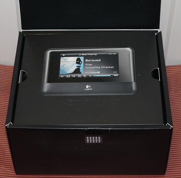 Logitech SqueezeBox Touch-2.JPG