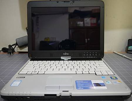 Fujitsu T4410-4.JPG