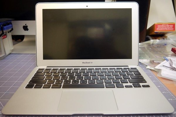 Macbook air-8.JPG