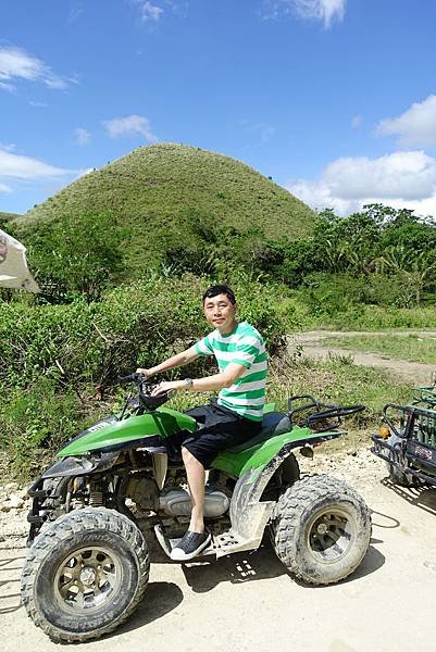 Day05-090-Chocolate Hills ATV tour