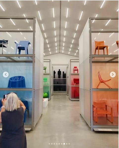 vitra f.JPG