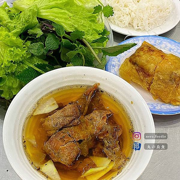 Bún chả Hương Liên｜河內自由行推薦 @ne