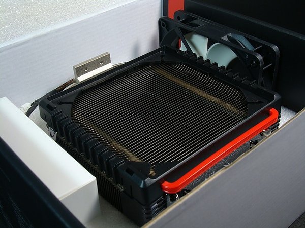 Thermaltake_Frio08.jpg