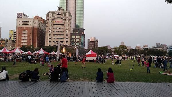2344台中市西區台中市民廣場
