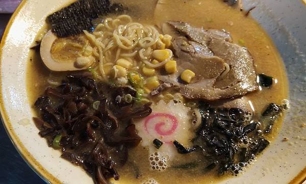 2555台中市北屯區昌平路一段東光市場靠北平路端「丼川拉麵」