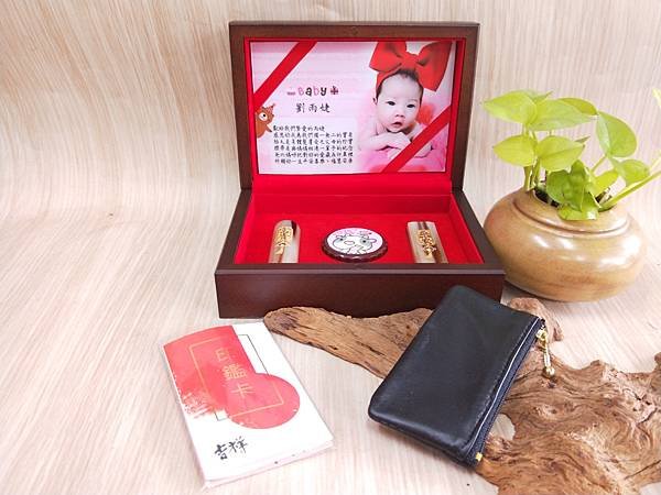 台中市太平區新生嬰兒24天剃頭