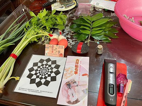 苗栗後龍嬰兒滿月剃頭、專人到府做膽、說好話、準備十種古禮（十