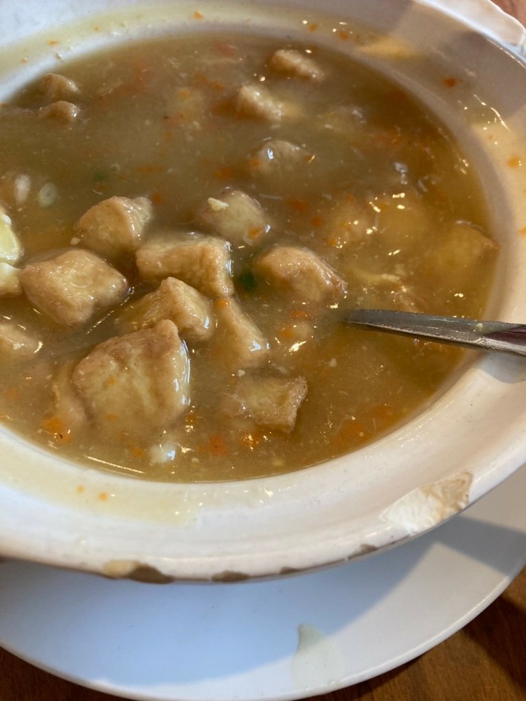 蟹黃豆腐羹，豆腐吸飽羹湯的味道，有汁有味.jpg