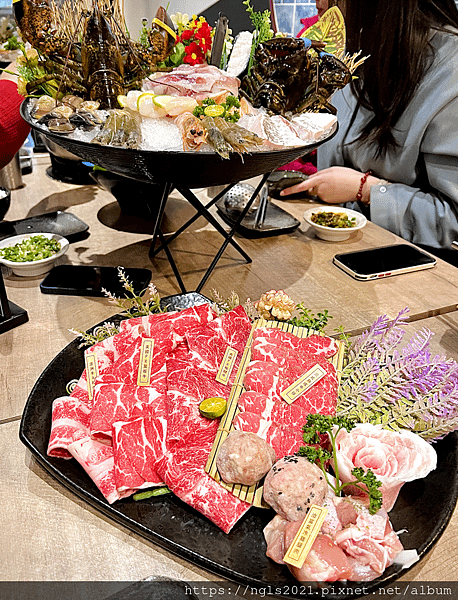 台北美食 美食推薦 台中美食 台中美食推薦 台北美食推薦 深紅汕頭火鍋 深紅汕頭火鍋崇德店 汕頭火鍋 火鍋推薦 龍蝦套餐 和牛套餐 新竹美食 竹北火鍋推薦 痛風餐推薦 汕