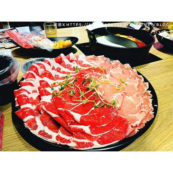 LINE_ALBUM_芮妮妮爺NiBe’s食旅日常-肉多多 桃園春日店 龍王麻辣鍋 起司牛奶鍋_220320_28.jpg