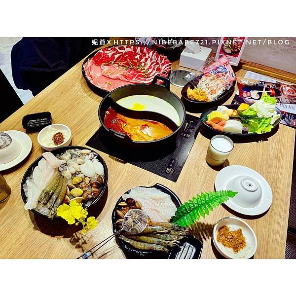 LINE_ALBUM_芮妮妮爺NiBe’s食旅日常-肉多多 桃園春日店 龍王麻辣鍋 起司牛奶鍋_220320_27.jpg