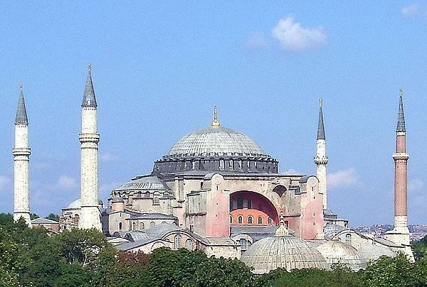 800px-Aya_sofya