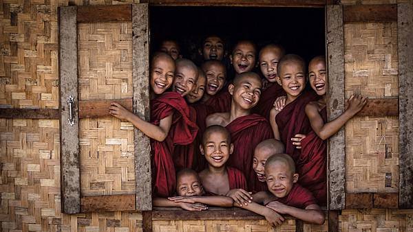 monastery-children-burma
