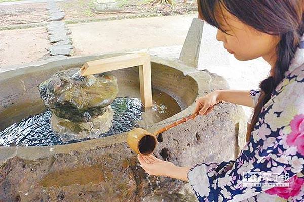 嘉義市史蹟資料館區是嘉義神社遺址，保存一座70年歷史的第二代