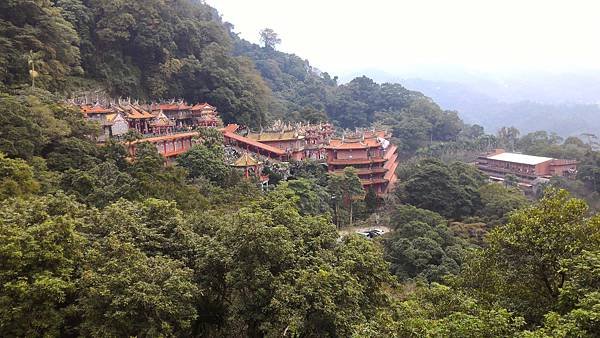 獅頭山於勸化堂--台灣十二勝景之一/苗栗獅頭山的山門是為紀念