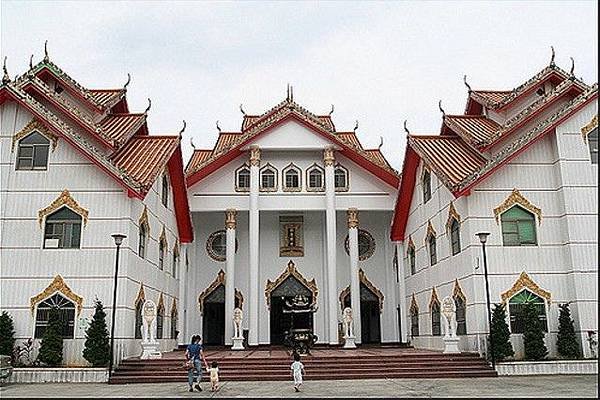 潮音禪寺/全台第一座泰式外觀的寺廟/全台最高的坐姿「自在觀音