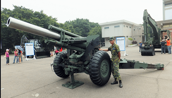 M777榴彈炮 /M114型155公厘榴彈砲/105榴彈拖砲