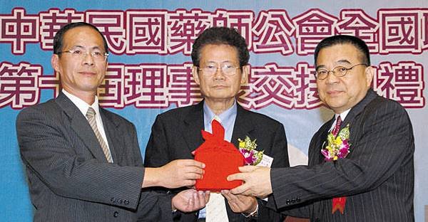 A健保費/假藥-「冠脂妥」偽藥案「立普妥」偽製成「冠脂妥」台