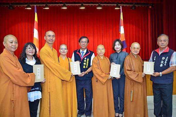宗教團體法-捐款還要透明，影響捐款意願/台灣民間信仰-「人變