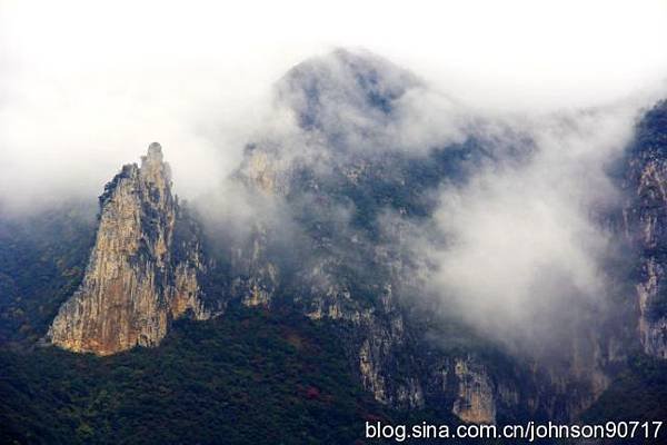 “巫山雲雨”男歡女愛的代名詞是男女交歡之事/宋玉的《神女賦》