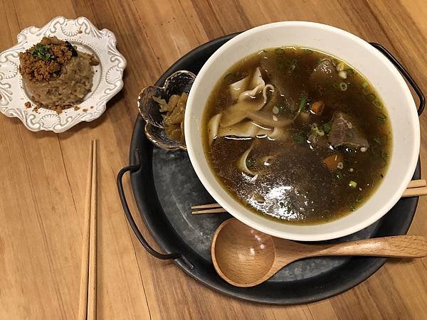 【台南中西區】『寔藏家』~美麗典雅的牛肉麵專賣店，台南溫體牛