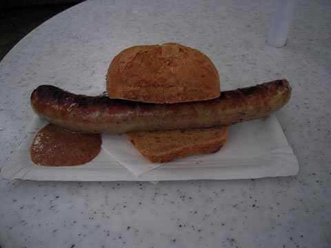 20090606_36_VerdenDomweih_WurstSandwich.jpg