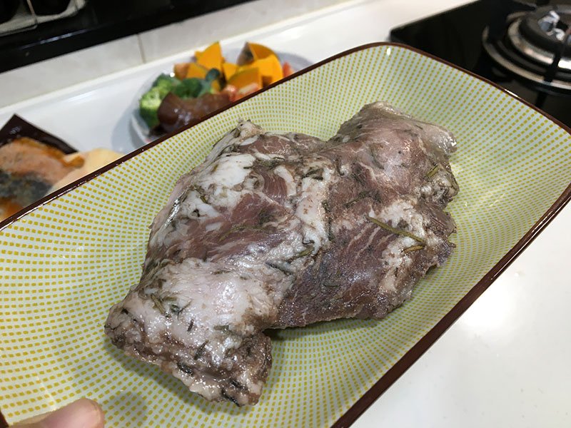 宅配開箱|野人舒食—方便料理的舒肥鮭魚/伊比利黑豬宅配即食料