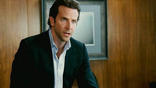 bradley-cooper-as-eddie-morra-in-limitless.jpg