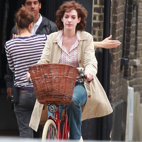 anne-hathaway-bike-one-day-500x500.jpg