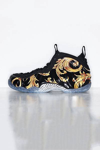 supreme-x-nike-air-foamposite-1-7