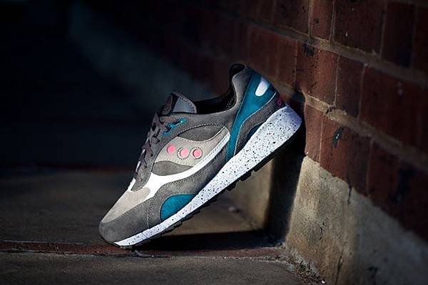 offspring-uk-x-saucony-shadow-6000-running-since-96-1