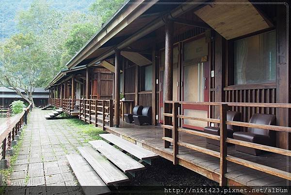 布洛灣山月村