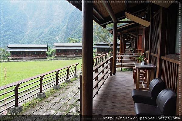 布洛灣山月村