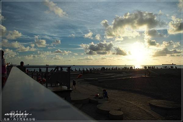 西子灣海水浴場夕陽