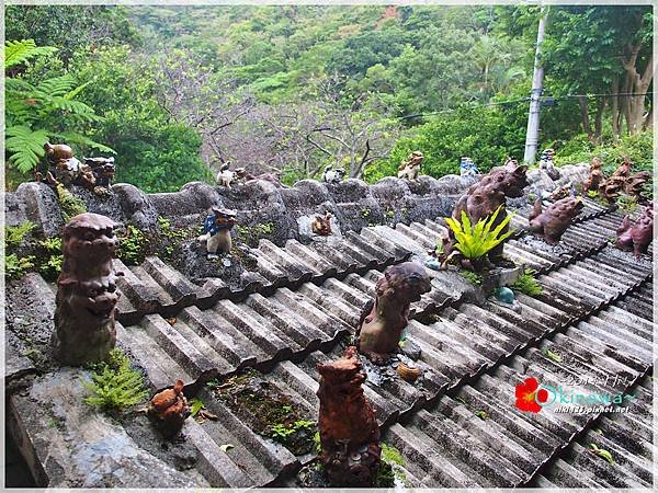 やちむん喫茶園シーサー園