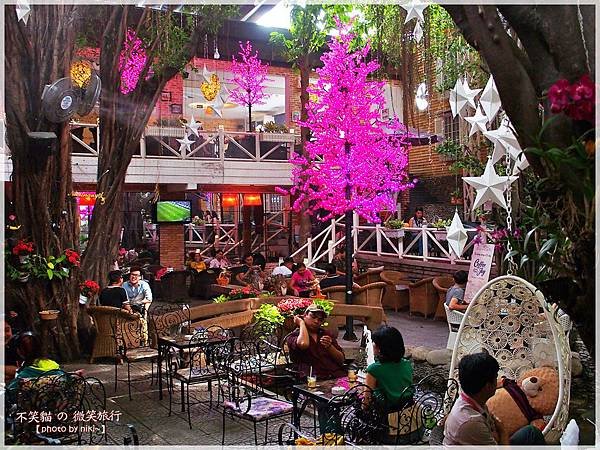 Cafe Nhật Nguyệt Garden