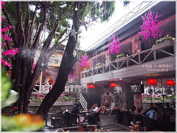 Cafe Nhật Nguyệt Garden