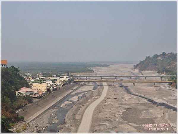 山川琉璃吊橋