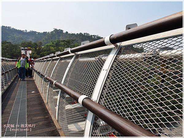 山川琉璃吊橋