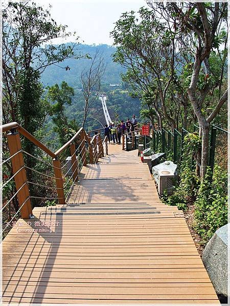 山川琉璃吊橋