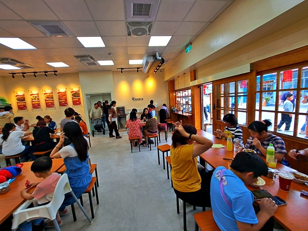 花蓮佳興小吃店 新城必吃人氣美食 高CP值的海鮮炒麵