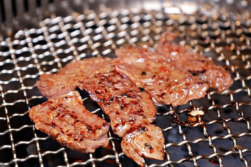 豆町村燒肉 專人桌邊烤肉服務 日式燒肉店 東區特色頂級燒肉 