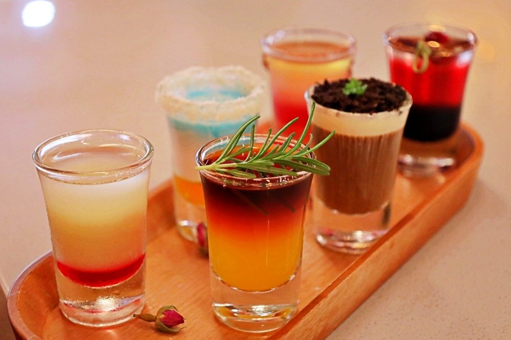 桃園最美餐酒館「煥 Wonder」｜桃園藝文特區必拍打卡點！