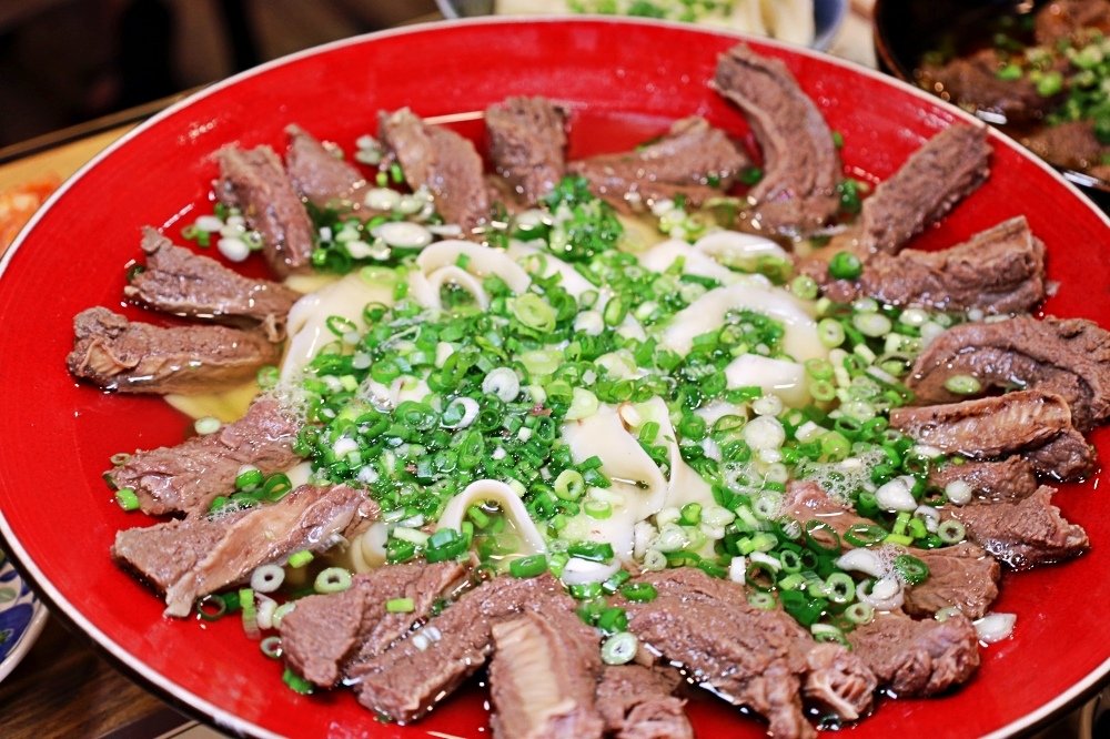 清牛堂專業清燉牛肉麵 霸王牛肉麵三人份超豪邁！打造中壢必吃牛