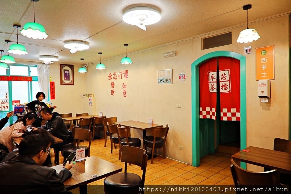 【中壢港式茶餐廳】永芯茶檔 茶餐廳-內壢店  必點粵式雞煲-